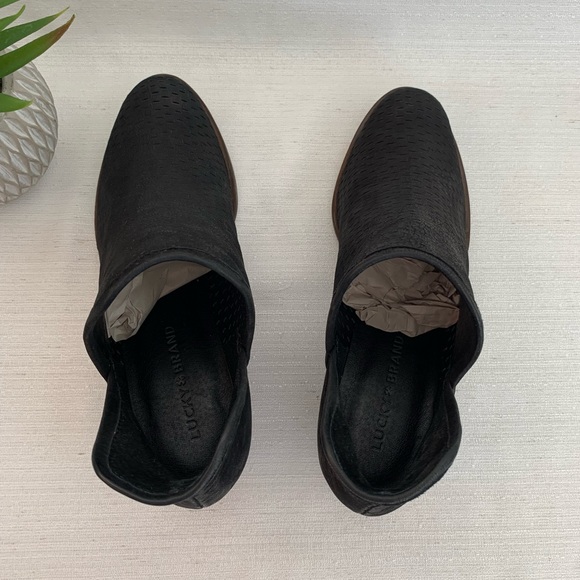 Lucky Brand Baley Black Perforated Suede Slip On Ankle Booties Woman’s 7.5M - Picture 8 of 13